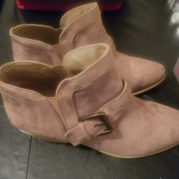 Very Volatile brand , booties , Made in Los Angeles - Picture 2 of 7